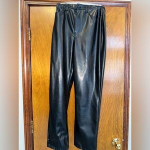 Women’s Abercrombie curve love ultra high rise faux leather black pants